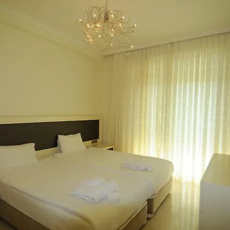 Gold City Premium Private Pool With Free Aqua Park Apartment