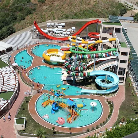 Gold City Premium Private Pool With Free Aqua Park *